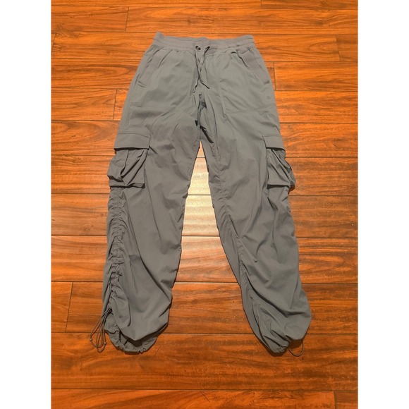 lululemon athletica Pants - Lululemon Grey Pinstripe Cargo Pants Ruched Bungee Hem LW5GILS Small